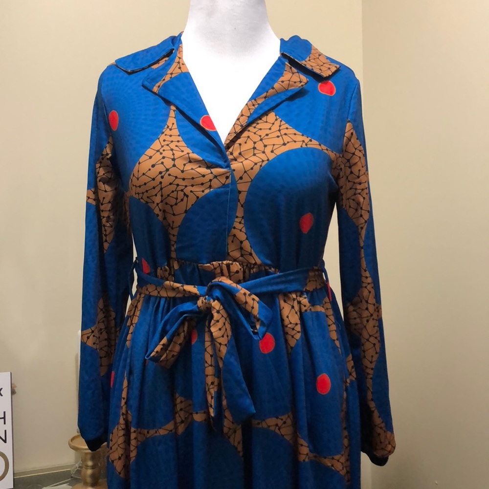 Nice dress - Picture 3 of 3